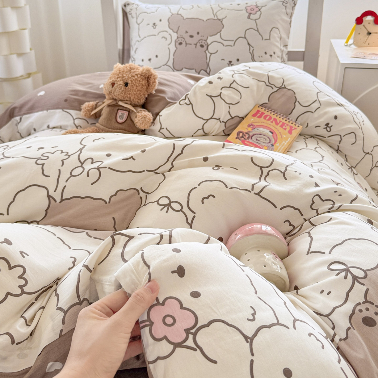 91家纺网 家纺一手货源 找家纺 慕尚家纺 2025新款13070全棉学生季全棉学生床三件套 甜茶萌兔