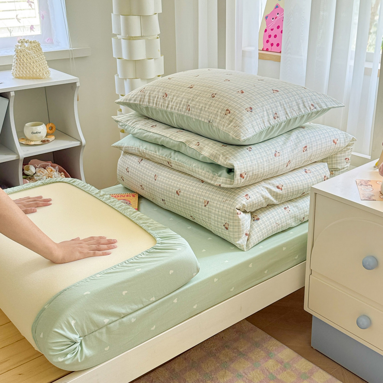 91家纺网 家纺一手货源 找家纺 慕尚家纺 2025新款13070全棉学生季全棉学生床三件套 绿格狗狗