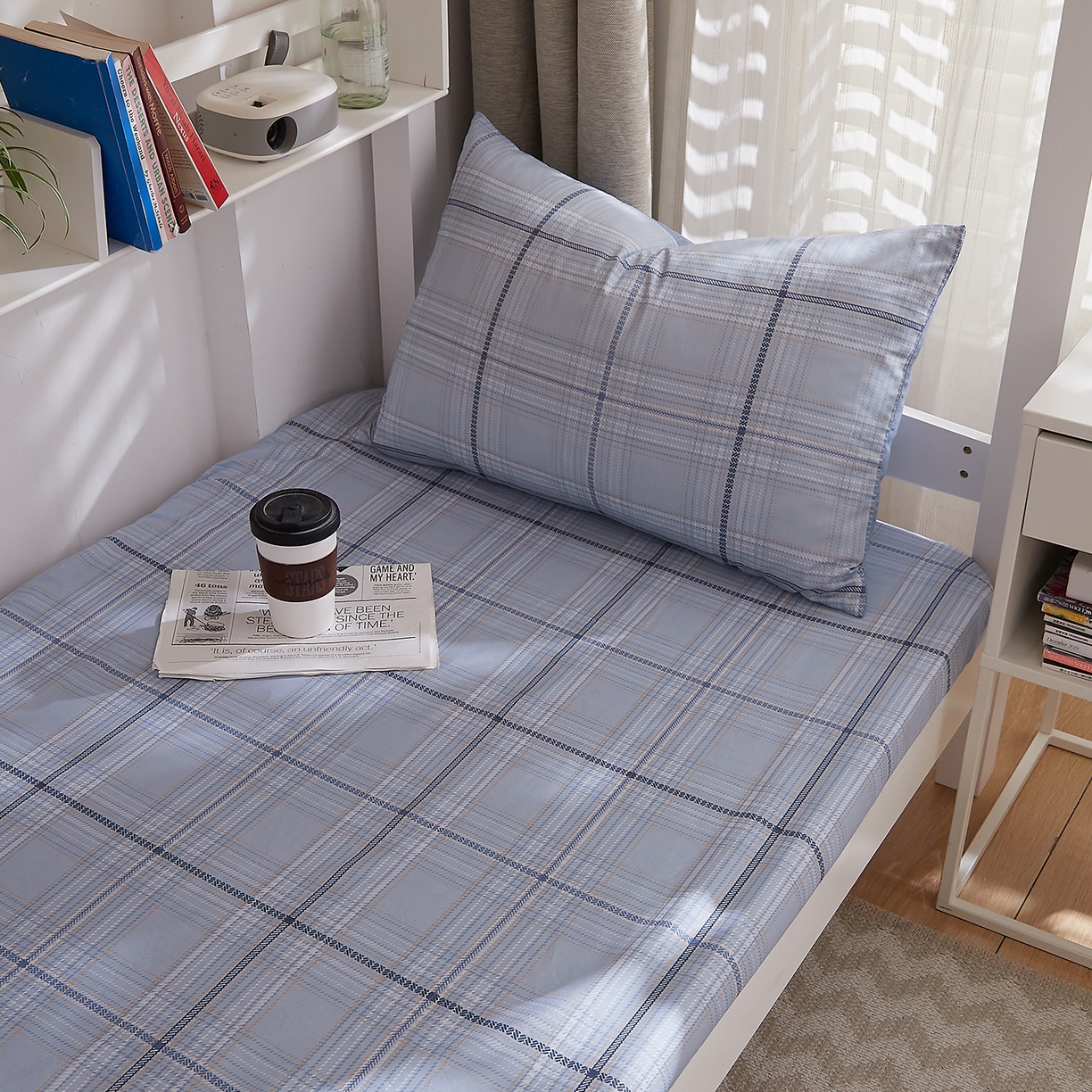 91家纺网 家纺一手货源 找家纺 DoDo 兜兜 2025新款全棉纯棉小清新卡通条格学生宿舍系列单品床笠 阿曼多A版