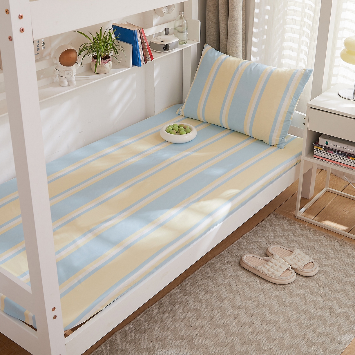 91家纺网 家纺一手货源 找家纺 DoDo 兜兜 2025新款全棉纯棉小清新卡通条格学生宿舍系列单品床笠 薄荷曼波A版