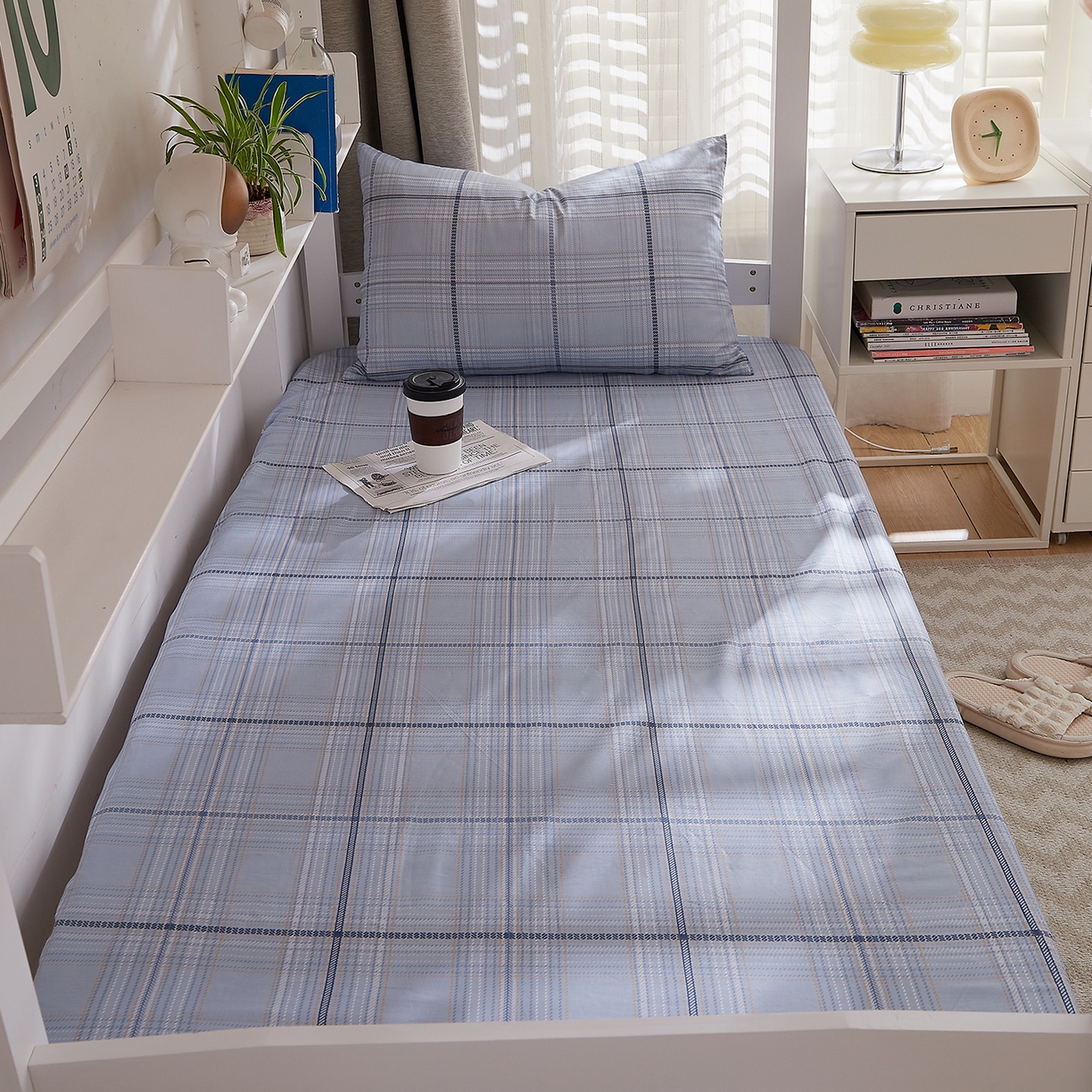 91家纺网 家纺一手货源 找家纺 DoDo 兜兜 2025新款全棉纯棉小清新卡通条格学生宿舍系列单品床笠 阿曼多A版