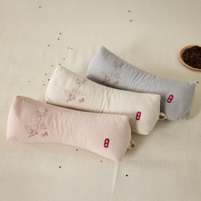 91家纺网 家纺一手货源 找家纺 （总）昕科 2025新款棉麻三角荞麦枕枕芯-棉麻三角枕头草本荞麦壳牵引颈椎枕芯