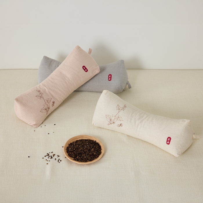 91家纺网 家纺一手货源 找家纺 （总）昕科 2025新款棉麻三角荞麦枕枕芯-棉麻三角枕头草本荞麦壳牵引颈椎枕芯