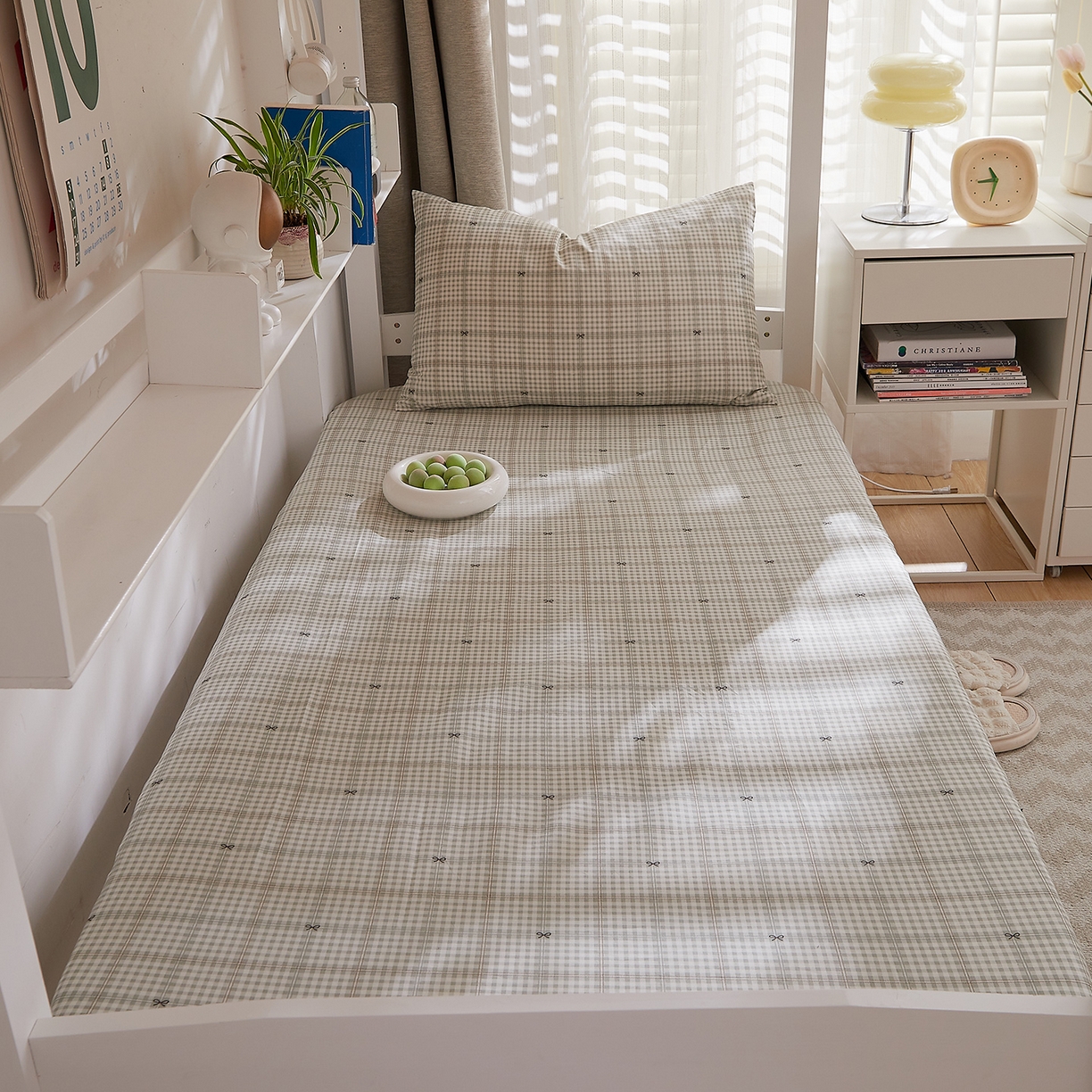 91家纺网 家纺一手货源 找家纺 DoDo 兜兜 2025新款全棉纯棉小清新卡通条格学生宿舍系列单品床笠 春日电影A版