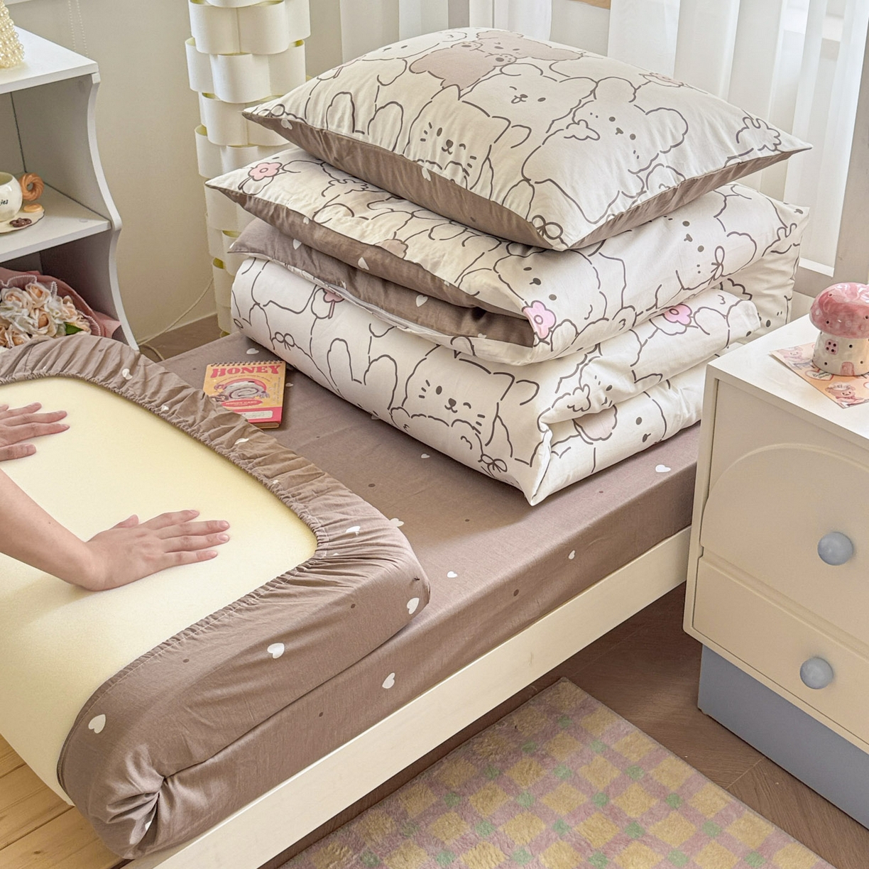 91家纺网 家纺一手货源 找家纺 慕尚家纺 2025新款13070全棉学生季全棉学生床三件套 甜茶萌兔