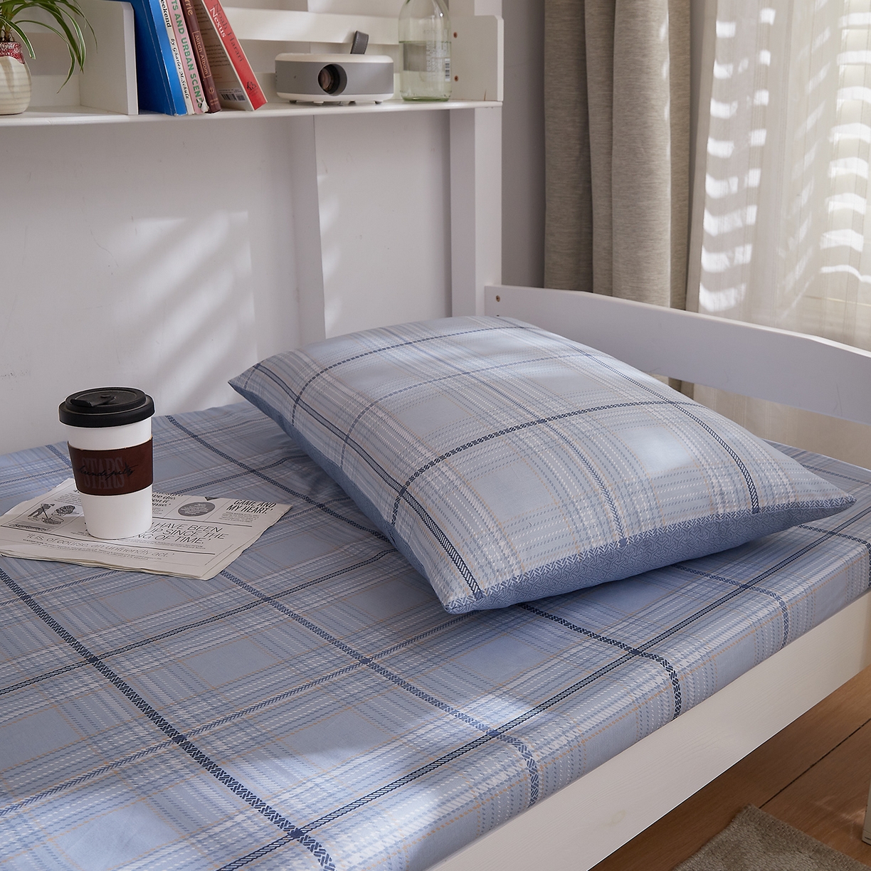 91家纺网 家纺一手货源 找家纺 DoDo 兜兜 2025新款全棉纯棉小清新卡通条格学生宿舍系列单品床笠 阿曼多A版