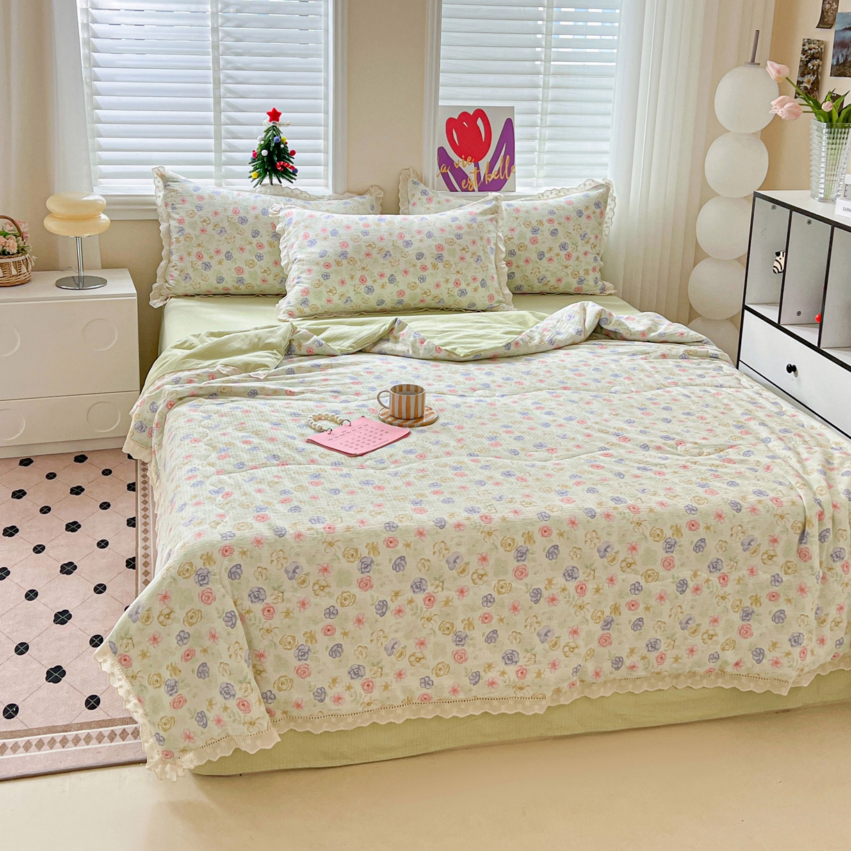 91家纺网 家纺一手货源 找家纺 2025新款云感皱皱纱全棉花边款夏被四件套 木槿绿