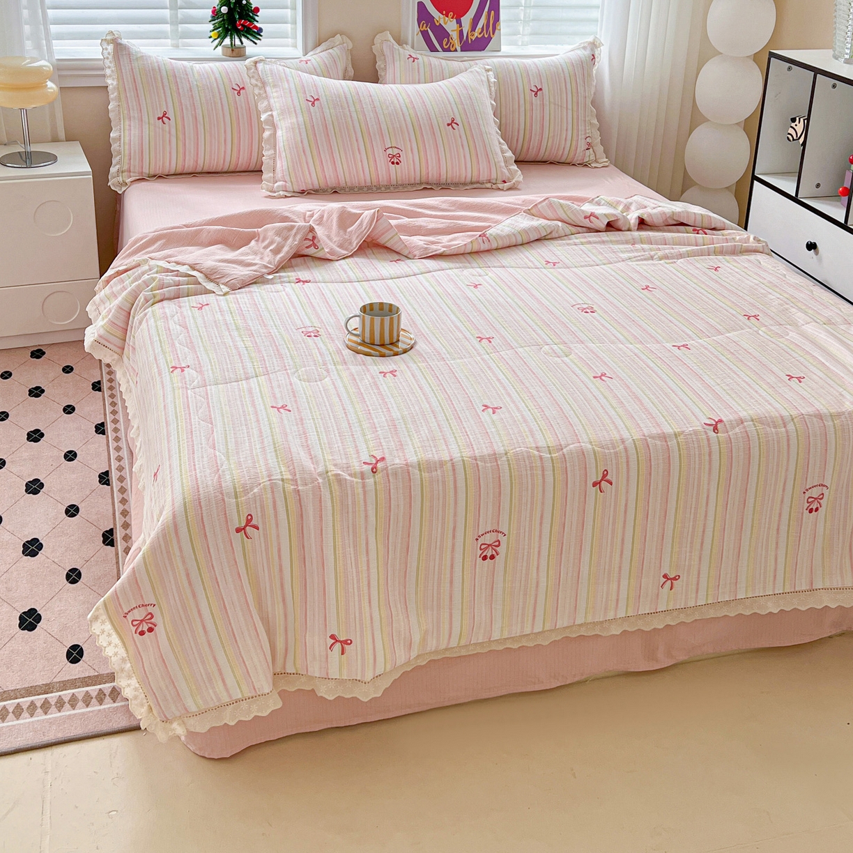 91家纺网 家纺一手货源 找家纺 2025新款云感皱皱纱全棉花边款夏被四件套 奶油泡芙