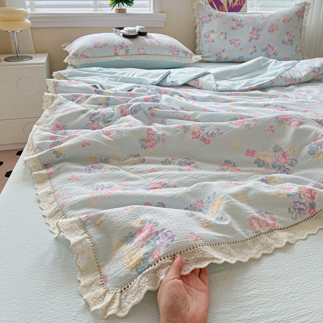 2025新款云感皱皱纱全棉花边款夏被四件套 欧若拉