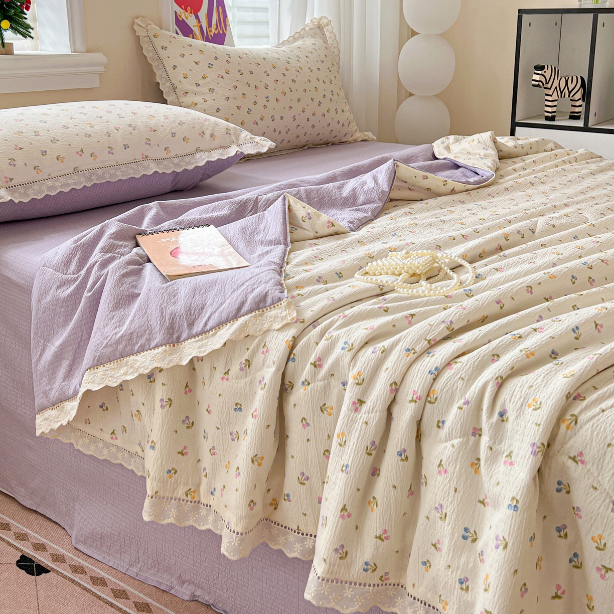 91家纺网 家纺一手货源 找家纺 2025新款云感皱皱纱全棉花边款夏被四件套 甜茶