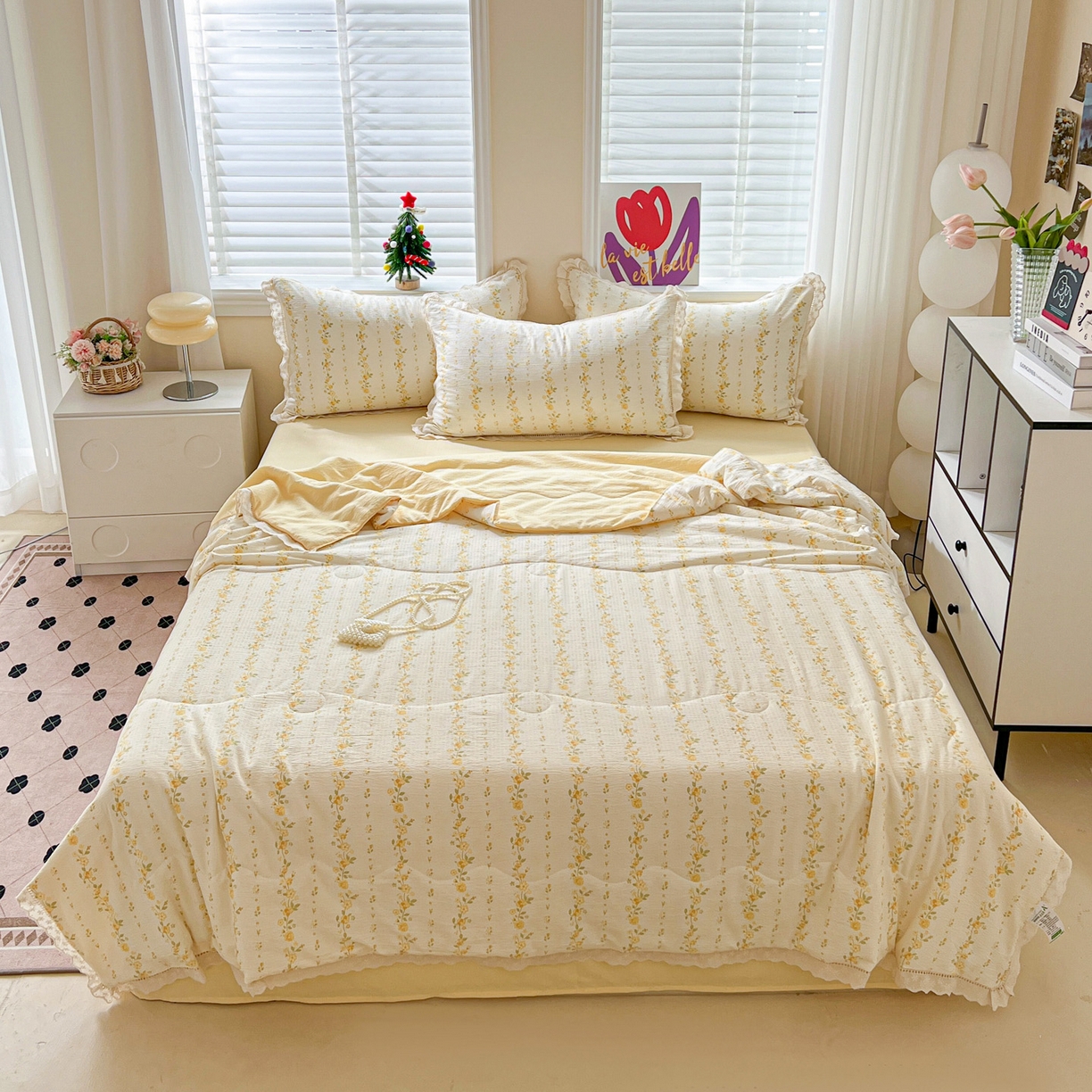 91家纺网 家纺一手货源 找家纺 2025新款云感皱皱纱全棉花边款夏被四件套 小晴天