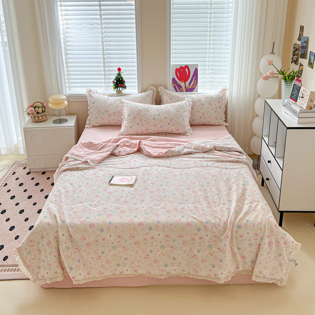 91家纺网 家纺一手货源 找家纺 2025新款云感皱皱纱全棉花边款夏被四件套  白月光