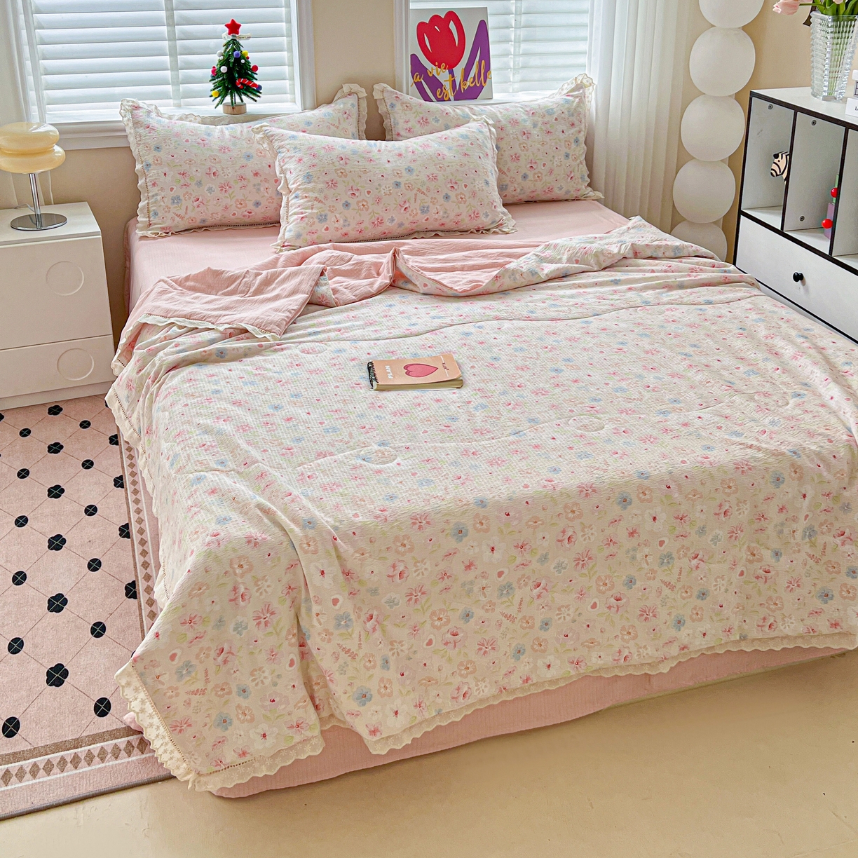 91家纺网 家纺一手货源 找家纺 2025新款云感皱皱纱全棉花边款夏被四件套  白月光