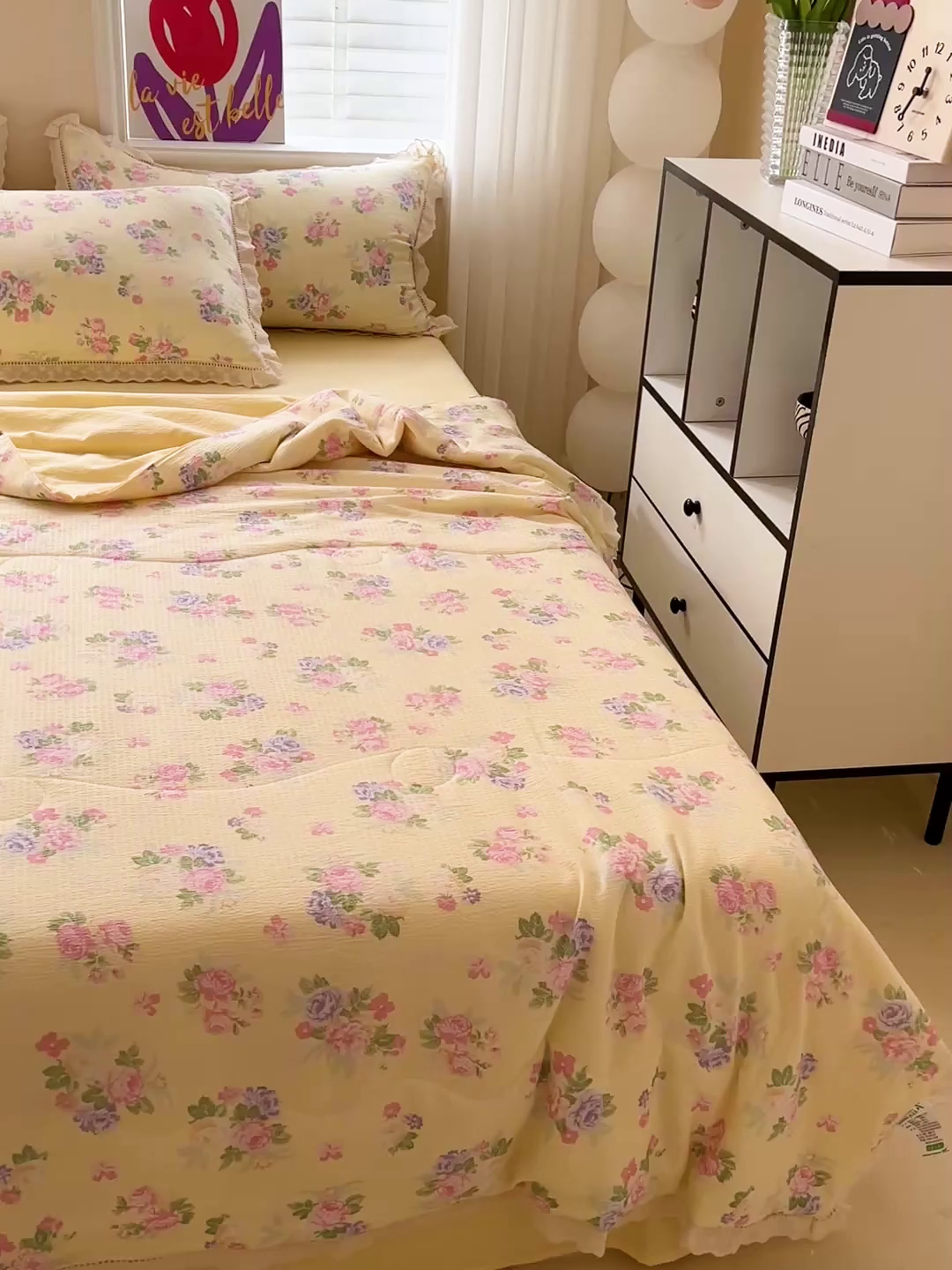 91家纺网 家纺一手货源 找家纺 2025新款云感皱皱纱全棉花边款夏被四件套 缤纷几何