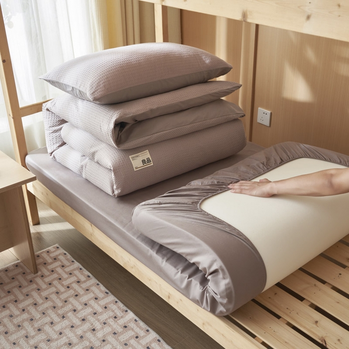 91家纺网 家纺一手货源 找家纺 寐绸2025家纺学生季床单床笠 浅灰