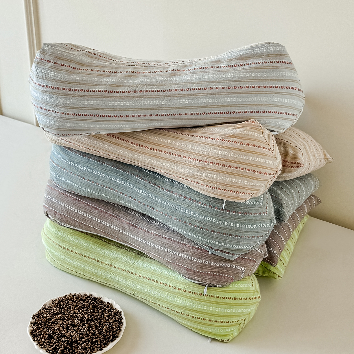 91家纺网 家纺一手货源 找家纺 （总）云熙枕业 2025新款全棉三角方形连体纯荞麦牵引枕枕头枕芯