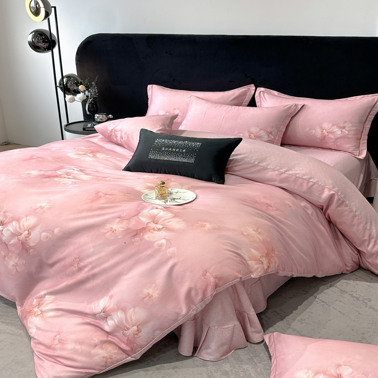 91家纺网 家纺一手货源 找家纺 喜四方 2025新款加厚天丝棉磨毛数码印花四件套 爱之花舍-粉