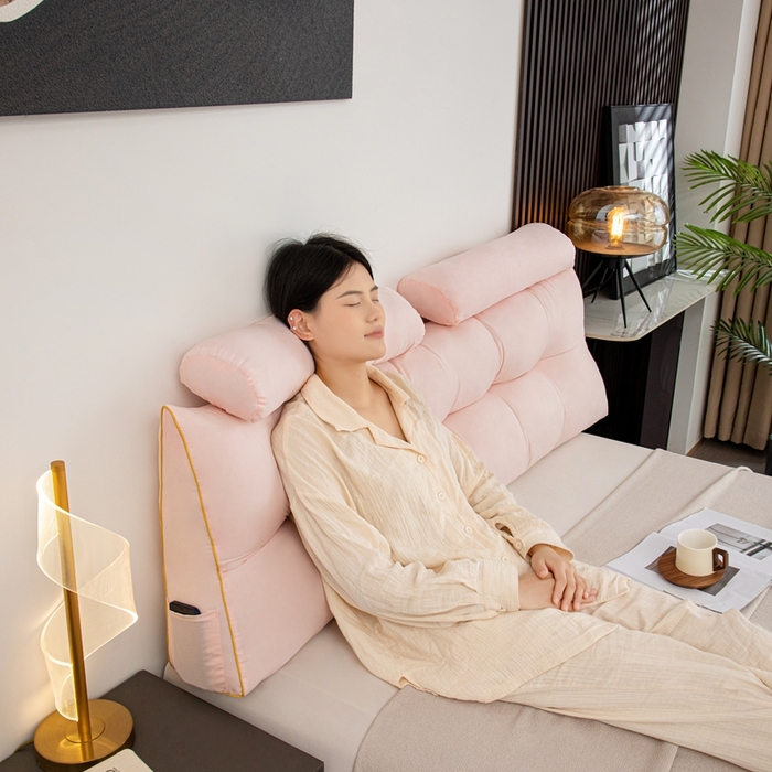 91家纺网 家纺一手货源 找家纺 沐沐家纺 2026新款纯色磨毛布三角靠垫带头枕款 果粉