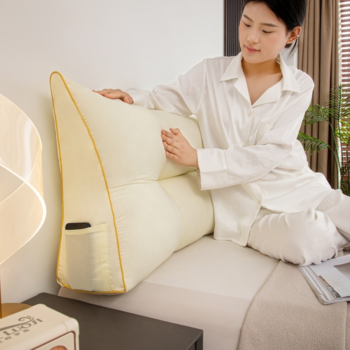 91家纺网 家纺一手货源 找家纺 沐沐家纺 2026新款纯色磨毛布三角靠垫不带头枕款 奶白