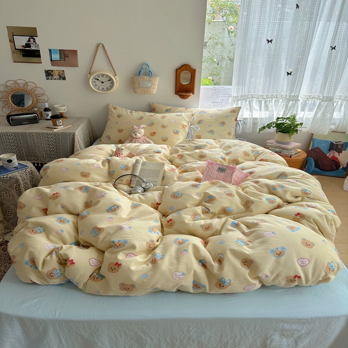 91家纺网 家纺一手货源 找家纺 轻奢坊 2025新款卡通绑带款四件套 可爱小熊