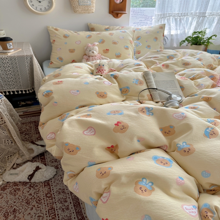 91家纺网 家纺一手货源 找家纺 轻奢坊 2025新款卡通绑带款四件套 可爱小熊