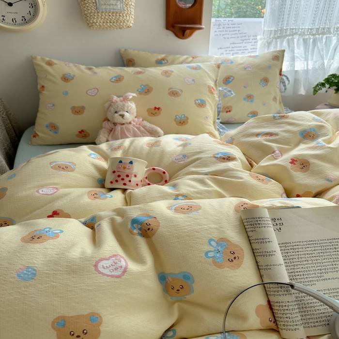 91家纺网 家纺一手货源 找家纺 轻奢坊 2025新款卡通绑带款四件套 可爱小熊