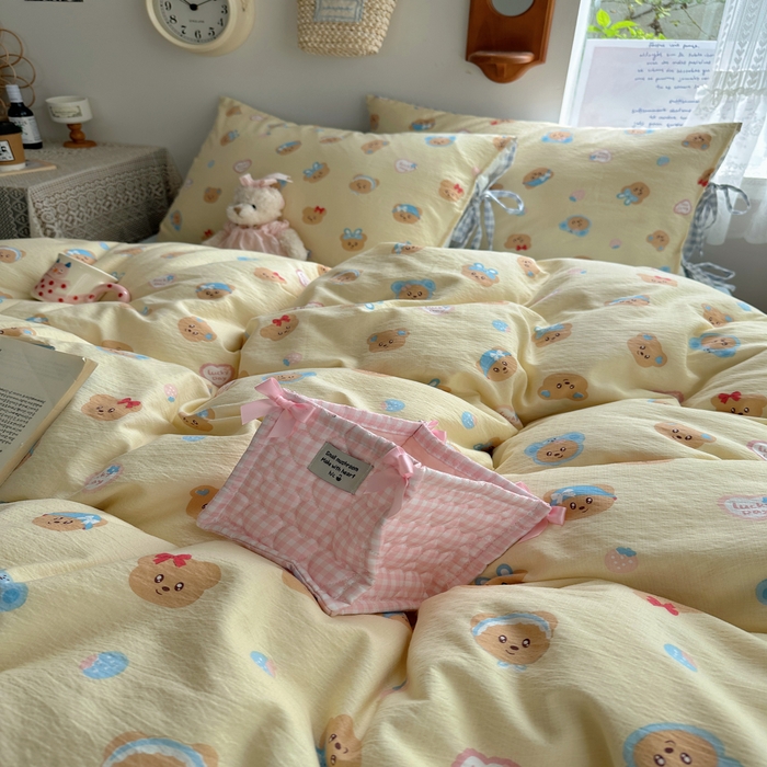 91家纺网 家纺一手货源 找家纺 轻奢坊 2025新款卡通绑带款四件套 可爱小熊