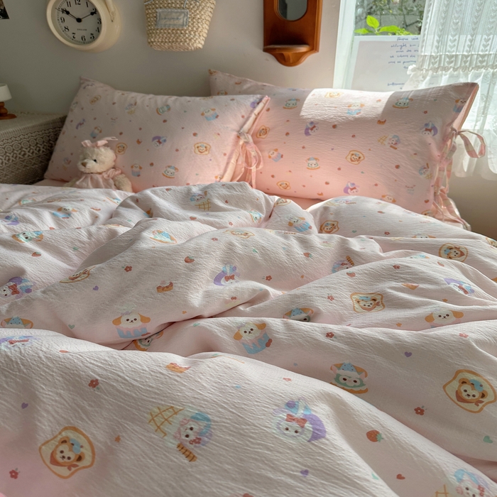 91家纺网 家纺一手货源 找家纺 轻奢坊 2025新款卡通绑带款四件套 达菲伙伴