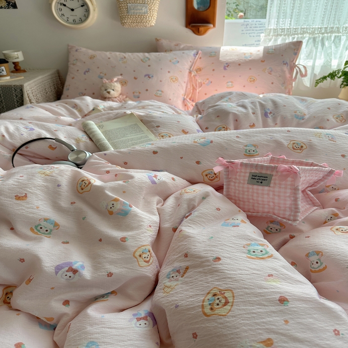 91家纺网 家纺一手货源 找家纺 轻奢坊 2025新款卡通绑带款四件套 达菲伙伴