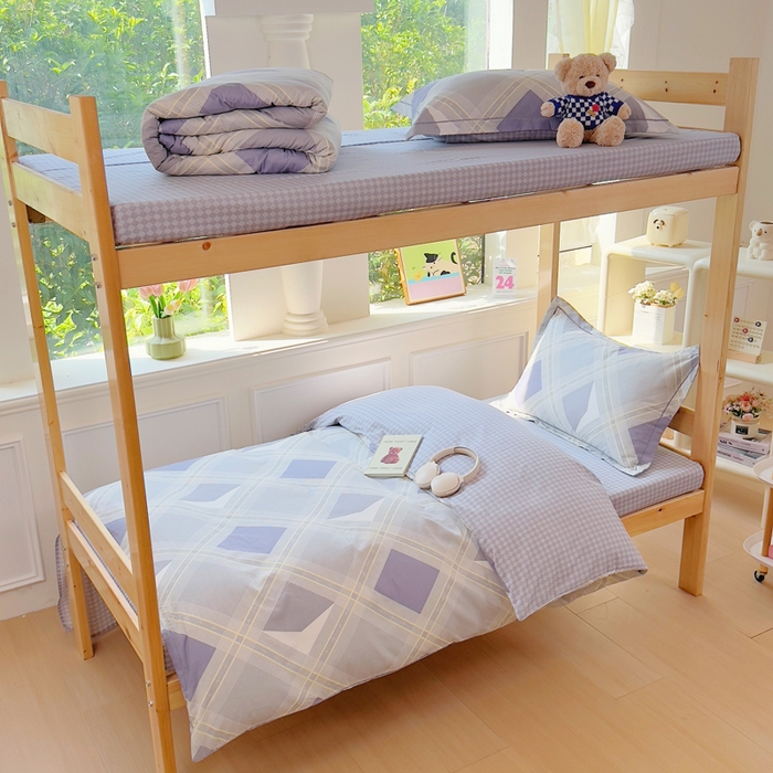 91家纺网 家纺一手货源 找家纺 小叮当家纺仓储工厂店 2025新款全棉纯棉AB版13372学生宿舍印花三件套双面纯棉床单款上下铺单人 简格寻迹