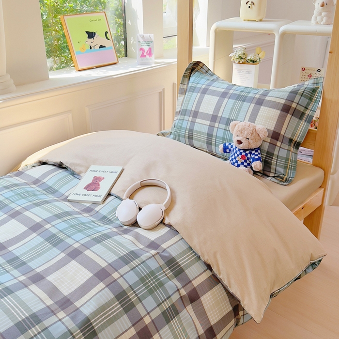 91家纺网 家纺一手货源 找家纺 小叮当家纺仓储工厂店 2025新款全棉纯棉AB版13372学生宿舍印花三件套双面纯棉床单款上下铺单人 言格论