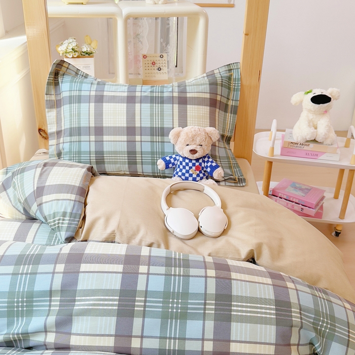 91家纺网 家纺一手货源 找家纺 小叮当家纺仓储工厂店 2025新款全棉纯棉AB版13372学生宿舍印花三件套双面纯棉床单款上下铺单人 言格论