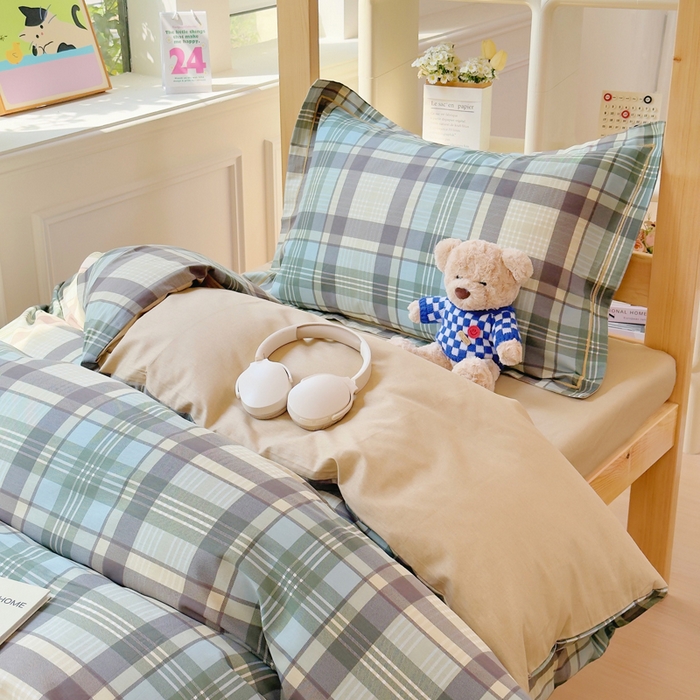 91家纺网 家纺一手货源 找家纺 小叮当家纺仓储工厂店 2025新款全棉纯棉AB版13372学生宿舍印花三件套双面纯棉床单款上下铺单人 言格论