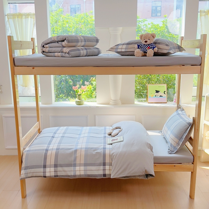 91家纺网 家纺一手货源 找家纺 小叮当家纺仓储工厂店 2025新款全棉纯棉AB版13372学生宿舍印花三件套双面纯棉床单款上下铺单人 一语空间