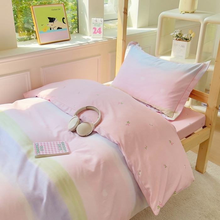 91家纺网 家纺一手货源 找家纺 小叮当家纺仓储工厂店 2025新款全棉纯棉AB版13372学生宿舍印花三件套双面纯棉床单款上下铺单人 灿若星河