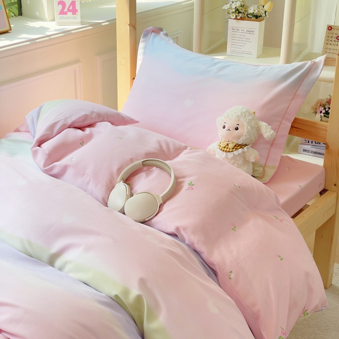 91家纺网 家纺一手货源 找家纺 小叮当家纺仓储工厂店 2025新款全棉纯棉AB版13372学生宿舍印花三件套双面纯棉床单款上下铺单人 灿若星河