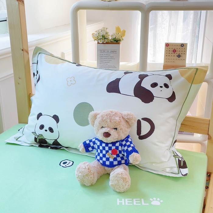 91家纺网 家纺一手货源 找家纺 小叮当家纺仓储工厂店 2025新款全棉纯棉AB版13372学生宿舍印花三件套双面纯棉床单款上下铺单人 呆萌熊猫