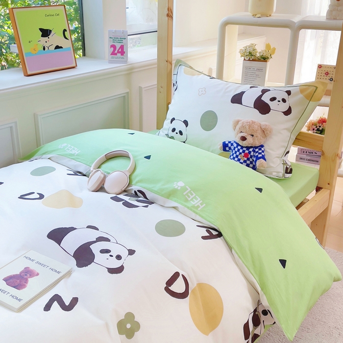 91家纺网 家纺一手货源 找家纺 小叮当家纺仓储工厂店 2025新款全棉纯棉AB版13372学生宿舍印花三件套双面纯棉床单款上下铺单人 呆萌熊猫