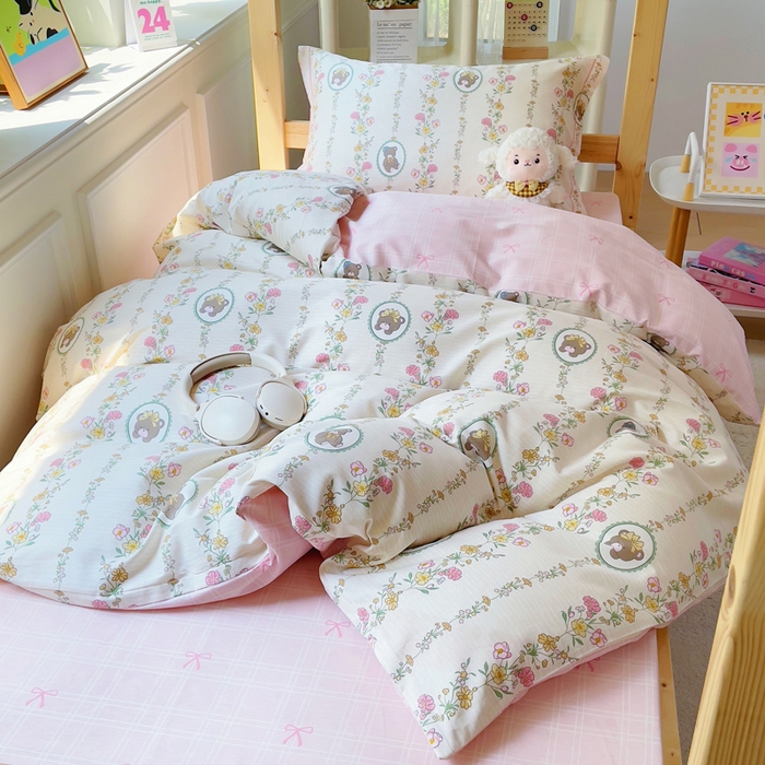 91家纺网 家纺一手货源 找家纺 小叮当家纺仓储工厂店 2025新款全棉纯棉AB版13372学生宿舍印花三件套双面纯棉床单款上下铺单人 菲乐熊宝