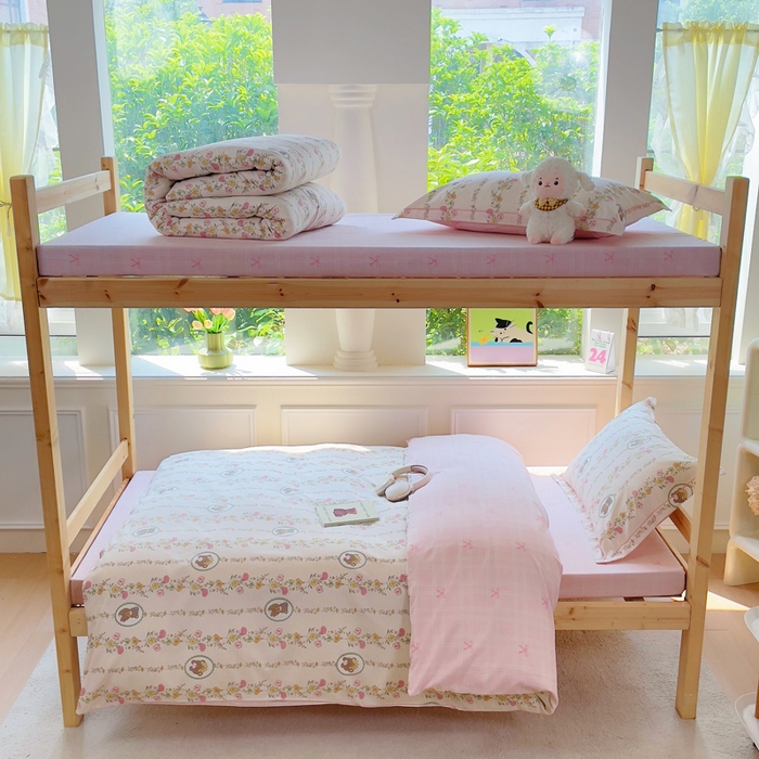 91家纺网 家纺一手货源 找家纺 小叮当家纺仓储工厂店 2025新款全棉纯棉AB版13372学生宿舍印花三件套双面纯棉床单款上下铺单人 菲乐熊宝