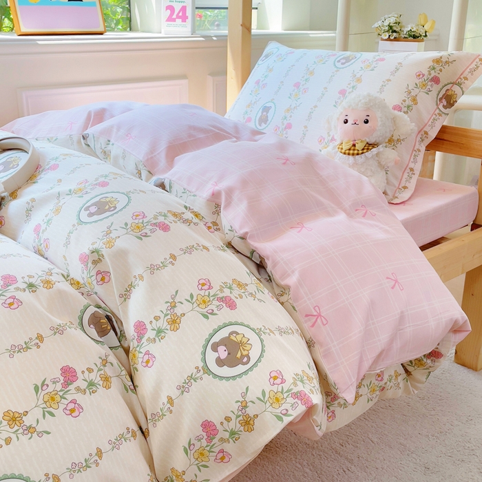 91家纺网 家纺一手货源 找家纺 小叮当家纺仓储工厂店 2025新款全棉纯棉AB版13372学生宿舍印花三件套双面纯棉床单款上下铺单人 菲乐熊宝