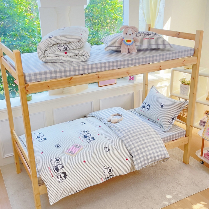 91家纺网 家纺一手货源 找家纺 小叮当家纺仓储工厂店 2025新款全棉纯棉AB版13372学生宿舍印花三件套双面纯棉床单款上下铺单人 欢乐猫