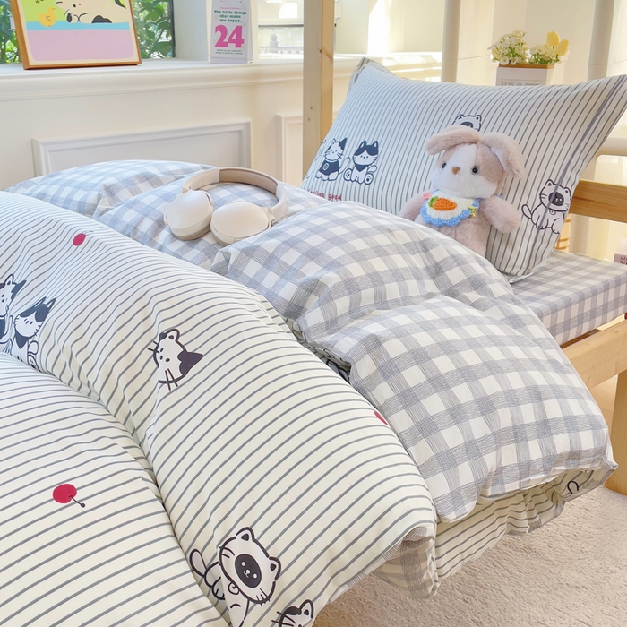 91家纺网 家纺一手货源 找家纺 小叮当家纺仓储工厂店 2025新款全棉纯棉AB版13372学生宿舍印花三件套双面纯棉床单款上下铺单人 欢乐猫