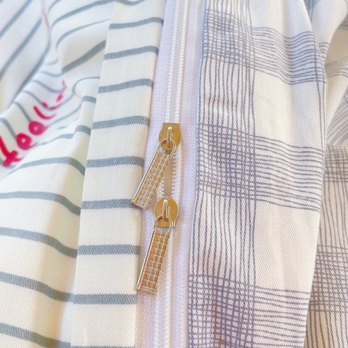 91家纺网 家纺一手货源 找家纺 小叮当家纺仓储工厂店 2025新款全棉纯棉AB版13372学生宿舍印花三件套双面纯棉床单款上下铺单人 欢乐猫