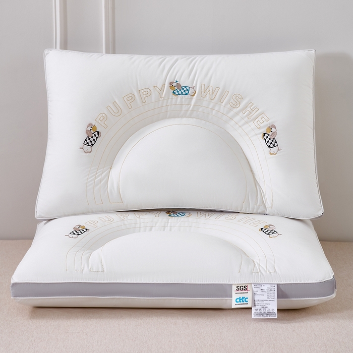 91家纺网 家纺一手货源 找家纺 （总）大熊枕芯 2025新款刺绣款顽皮狗亲子款枕芯 枕头