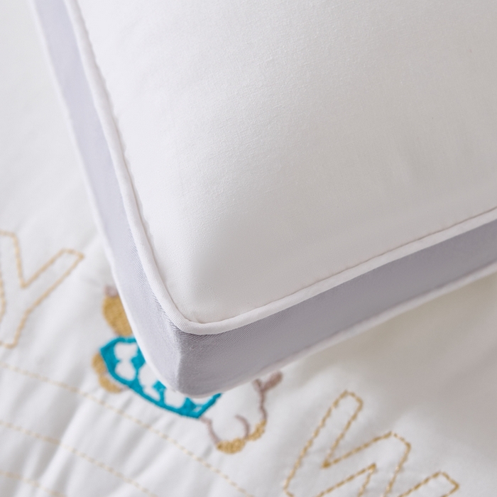 91家纺网 家纺一手货源 找家纺 （总）大熊枕芯 2025新款刺绣款顽皮狗亲子款枕芯 枕头