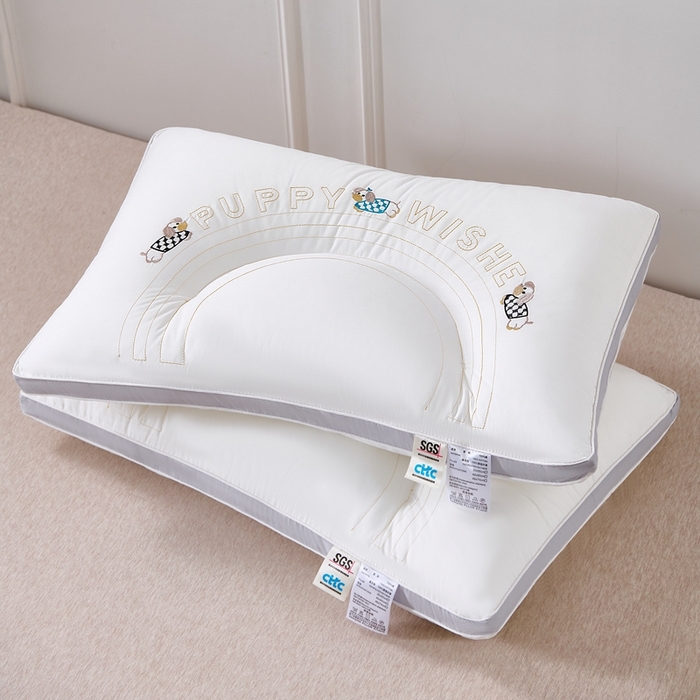 91家纺网 家纺一手货源 找家纺 （总）大熊枕芯 2025新款刺绣款顽皮狗亲子款枕芯 枕头