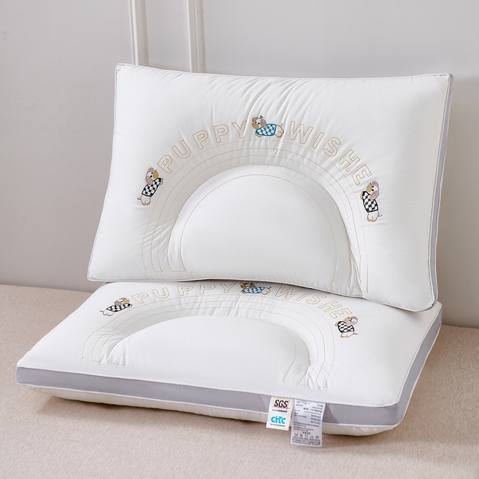 91家纺网 家纺一手货源 找家纺 （总）大熊枕芯 2025新款刺绣款顽皮狗亲子款枕芯 枕头