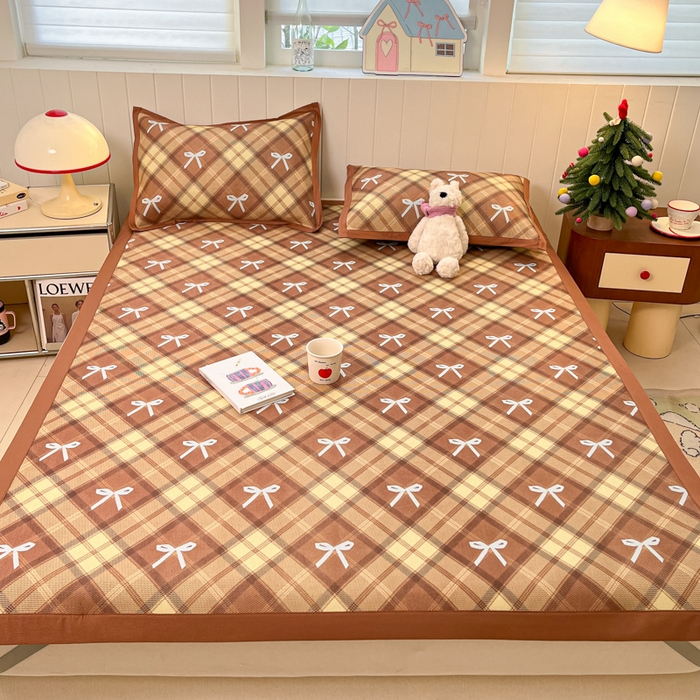 91家纺网 家纺一手货源 找家纺 小叮当家纺仓储工厂店 2025新款A类印花冰藤凉席席子针织棉牛奶丝夏被夏凉被空调被四件套 冰藤席-复古蝴蝶结