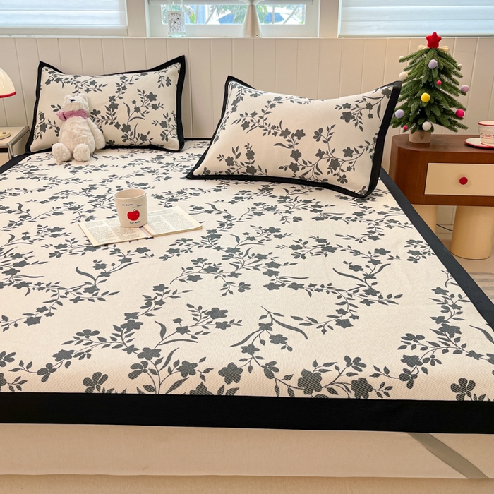 91家纺网 家纺一手货源 找家纺 小叮当家纺仓储工厂店 2025新款A类印花冰藤凉席席子针织棉牛奶丝夏被夏凉被空调被四件套 冰藤席-花间语